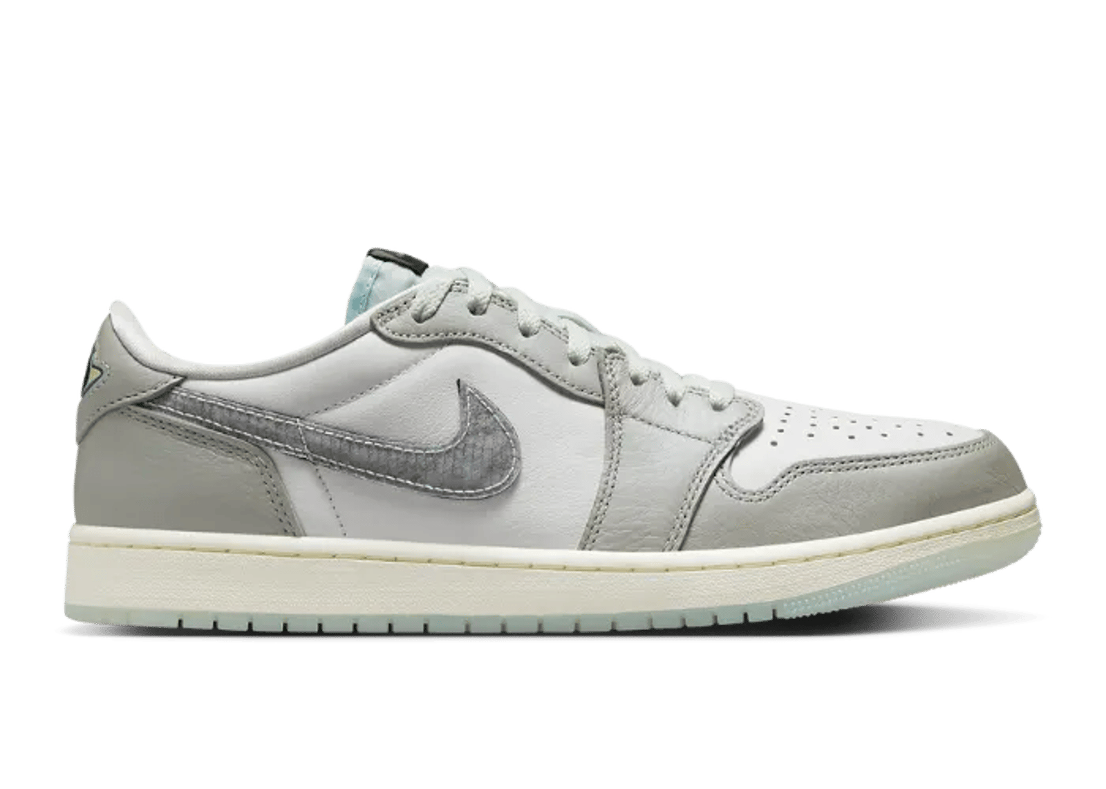 The Air Jordan 1 Brooklyn Boot Gets a Low-Top Makeover The Air Jordan 1 Brooklyn Boot Gets a Low-Top Makeover
